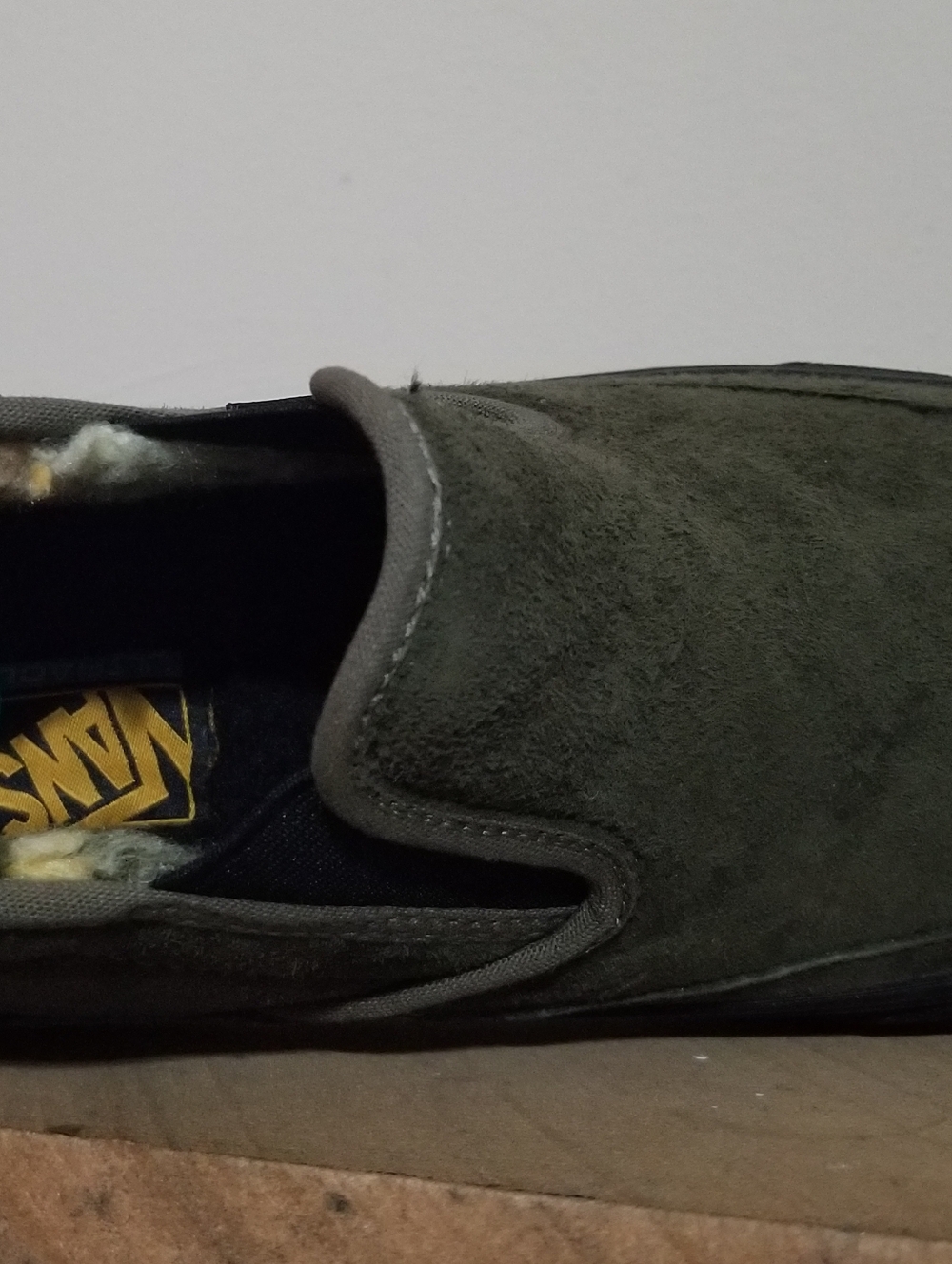 NEW! Vans MTE Olive Suede Slip-On Mid with Black Midsole sz 9 NWT - Picture 9 of 11
